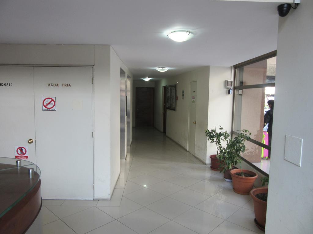 Departamento Paseo Bulnes Metro La Moneda Apartment Santiago Luaran gambar