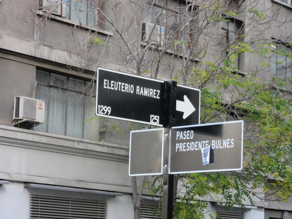 Departamento Paseo Bulnes Metro La Moneda Apartment Santiago Luaran gambar